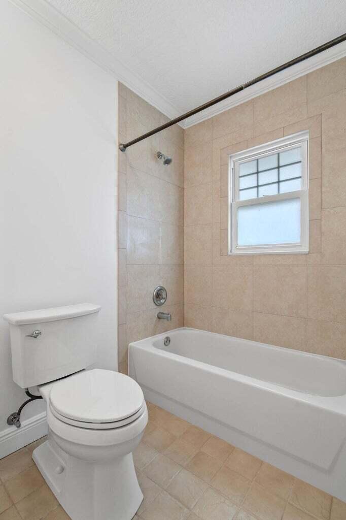 415 Greenbriar Drive 1