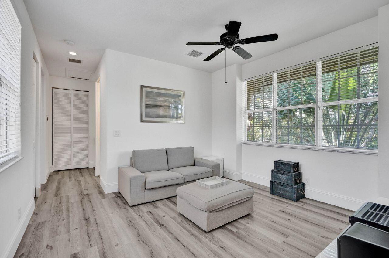 2528 NW 4th Street