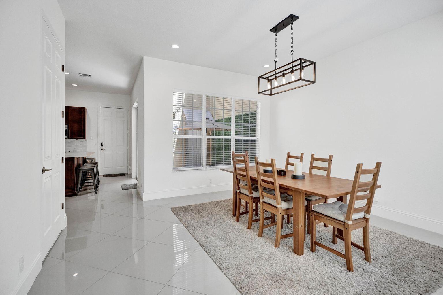 2528 NW 4th Street