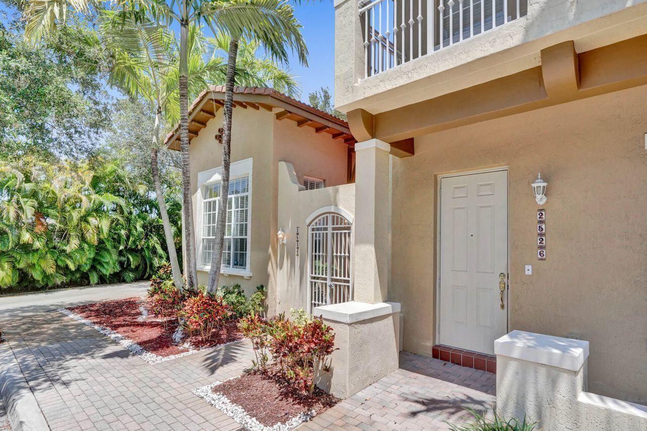 2528 NW 4th Street