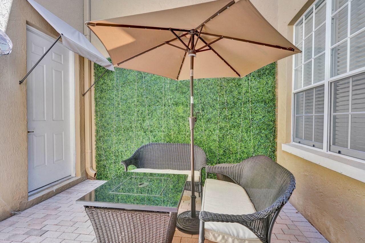 2528 NW 4th Street