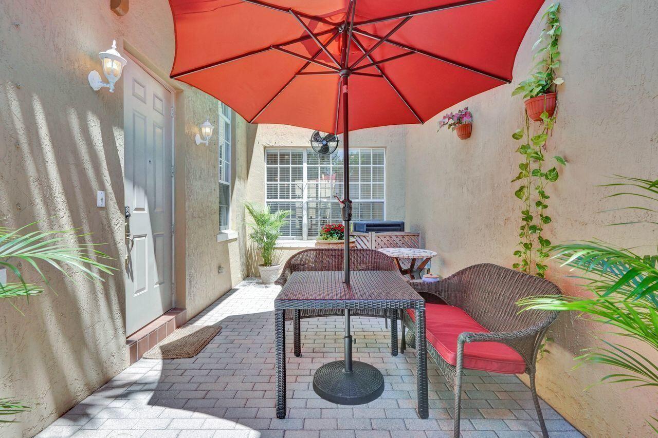 2528 NW 4th Street