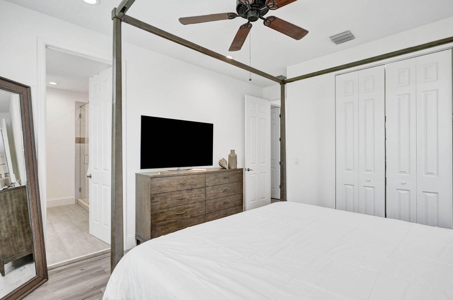 2528 NW 4th Street