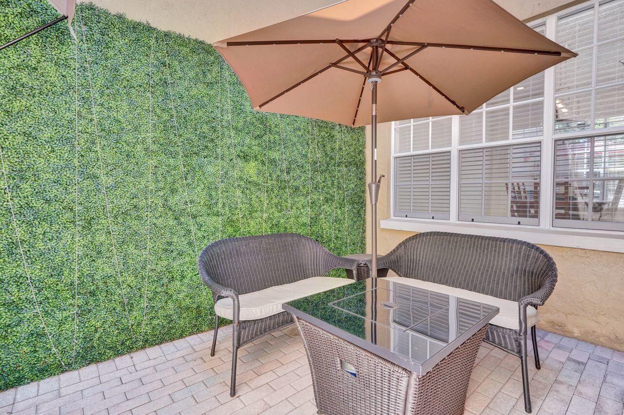 2528 NW 4th Street