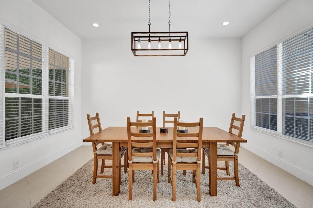 2528 NW 4th Street