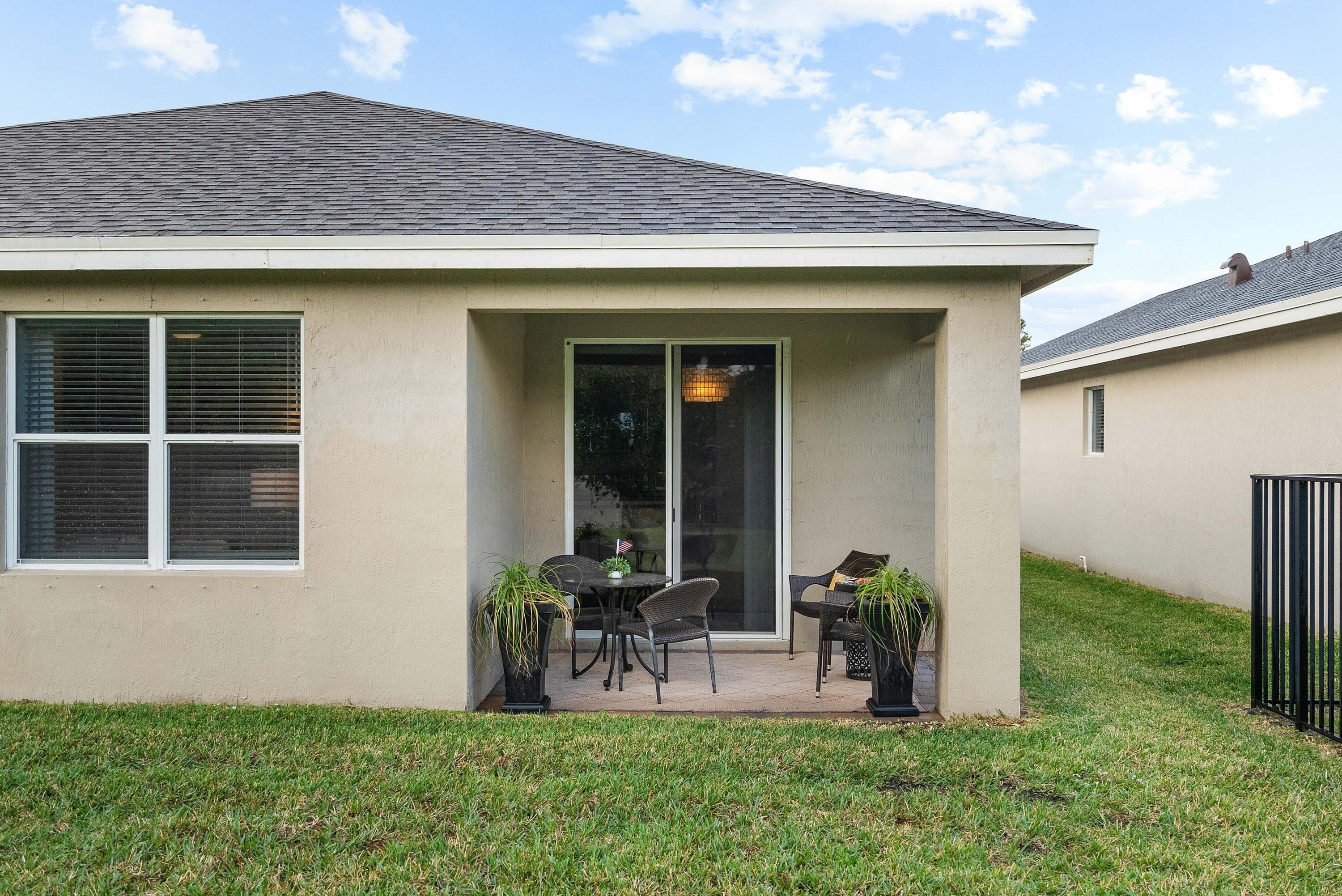 1413 NE White Pine Terrace