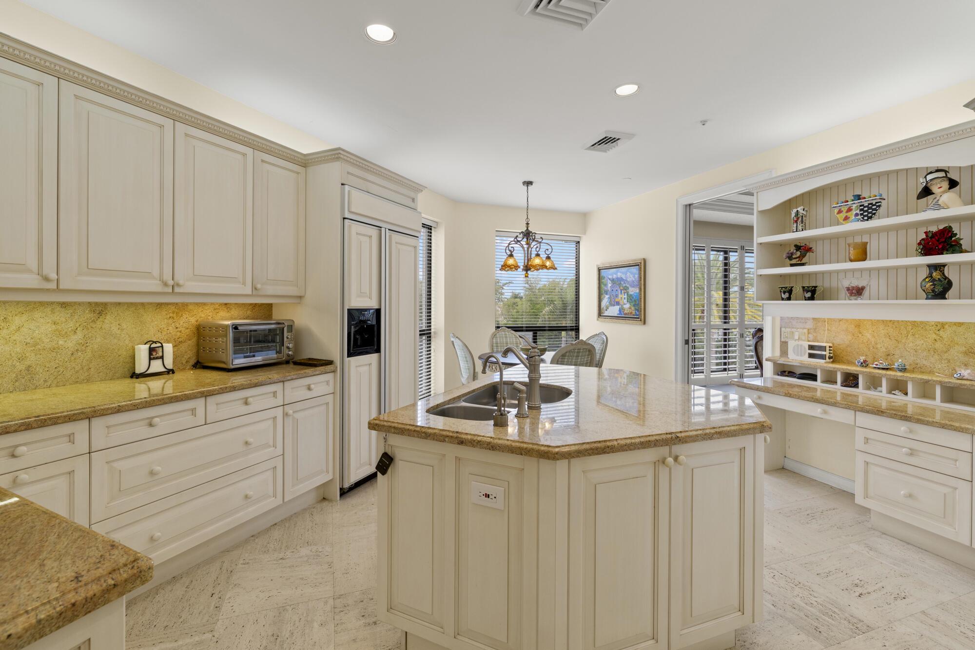 7383 Orangewood Lane 103