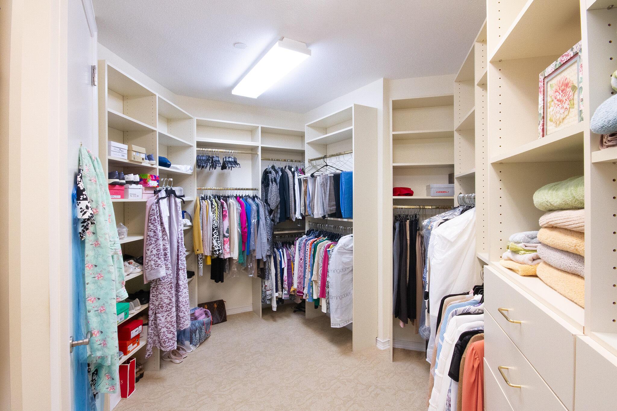 7383 Orangewood Lane 103