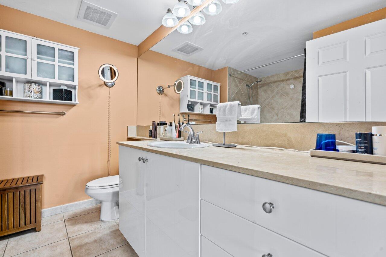 625 SE Casa Loma Boulevard 904