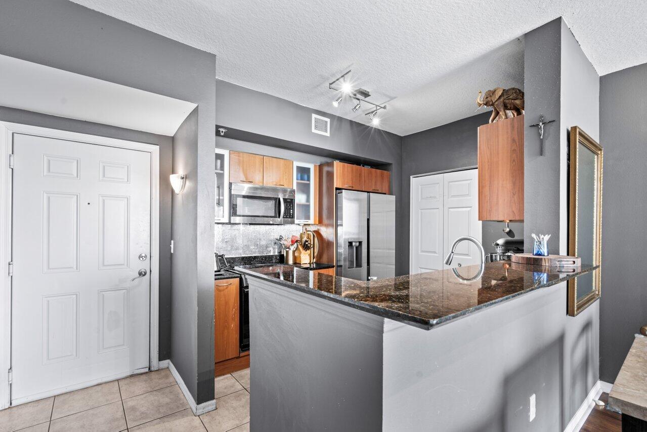 625 SE Casa Loma Boulevard 904
