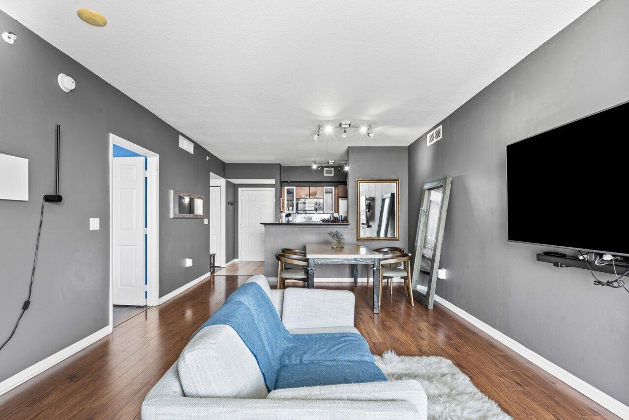 625 SE Casa Loma Boulevard 904