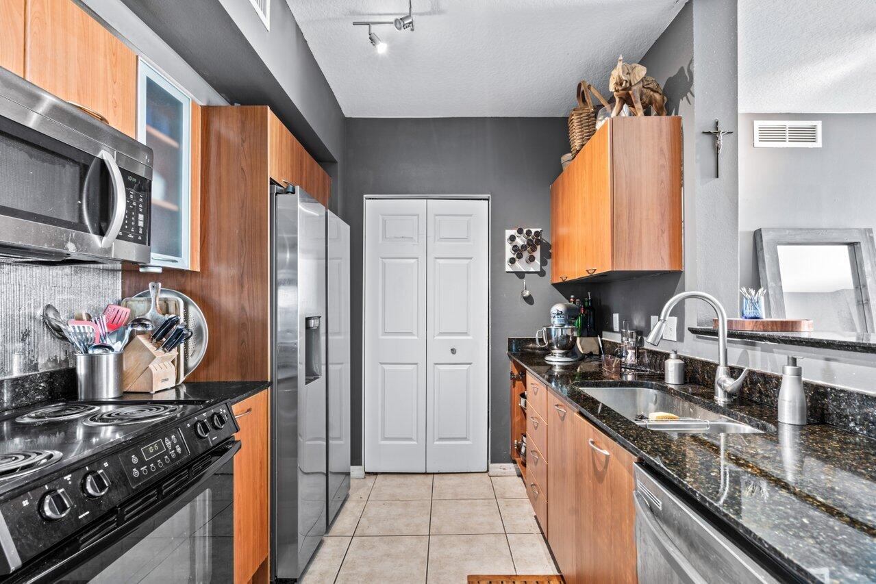 625 SE Casa Loma Boulevard 904