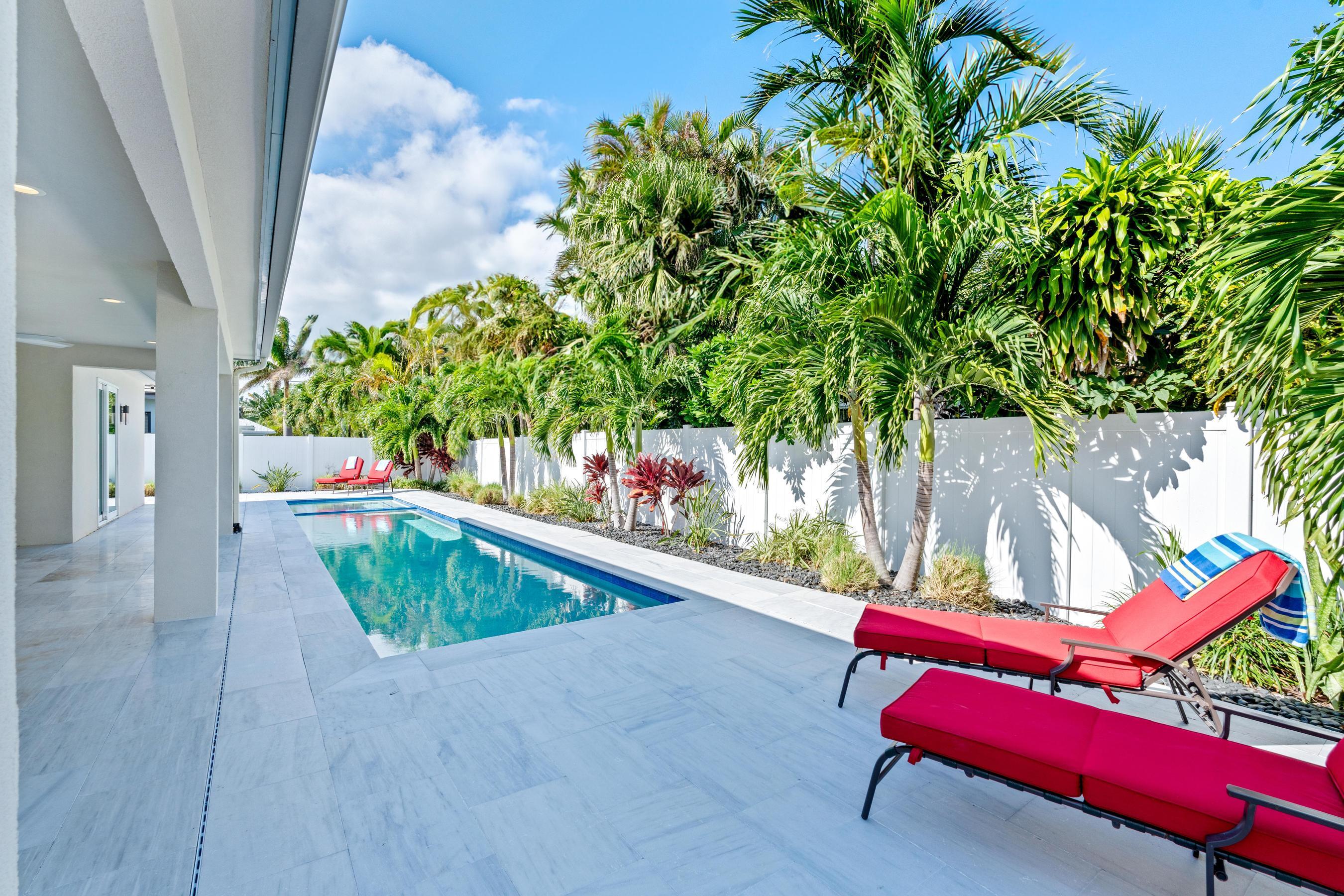 1270 Singer Drive