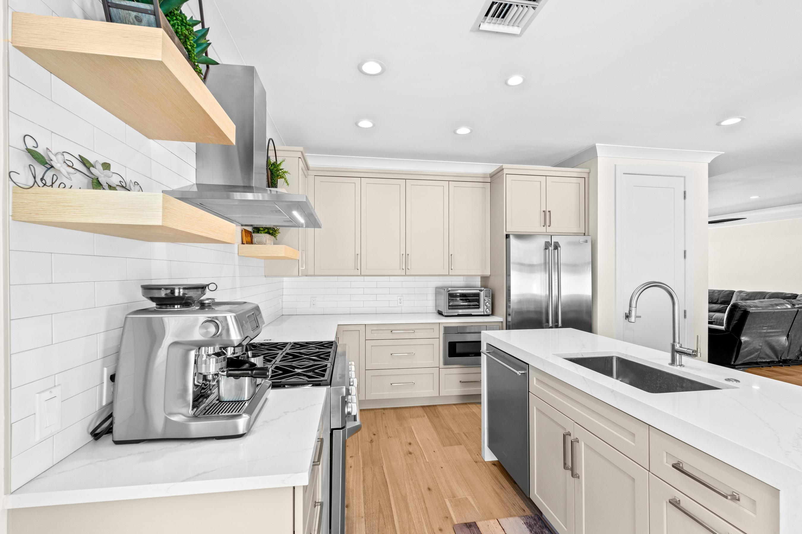 1270 Singer Drive