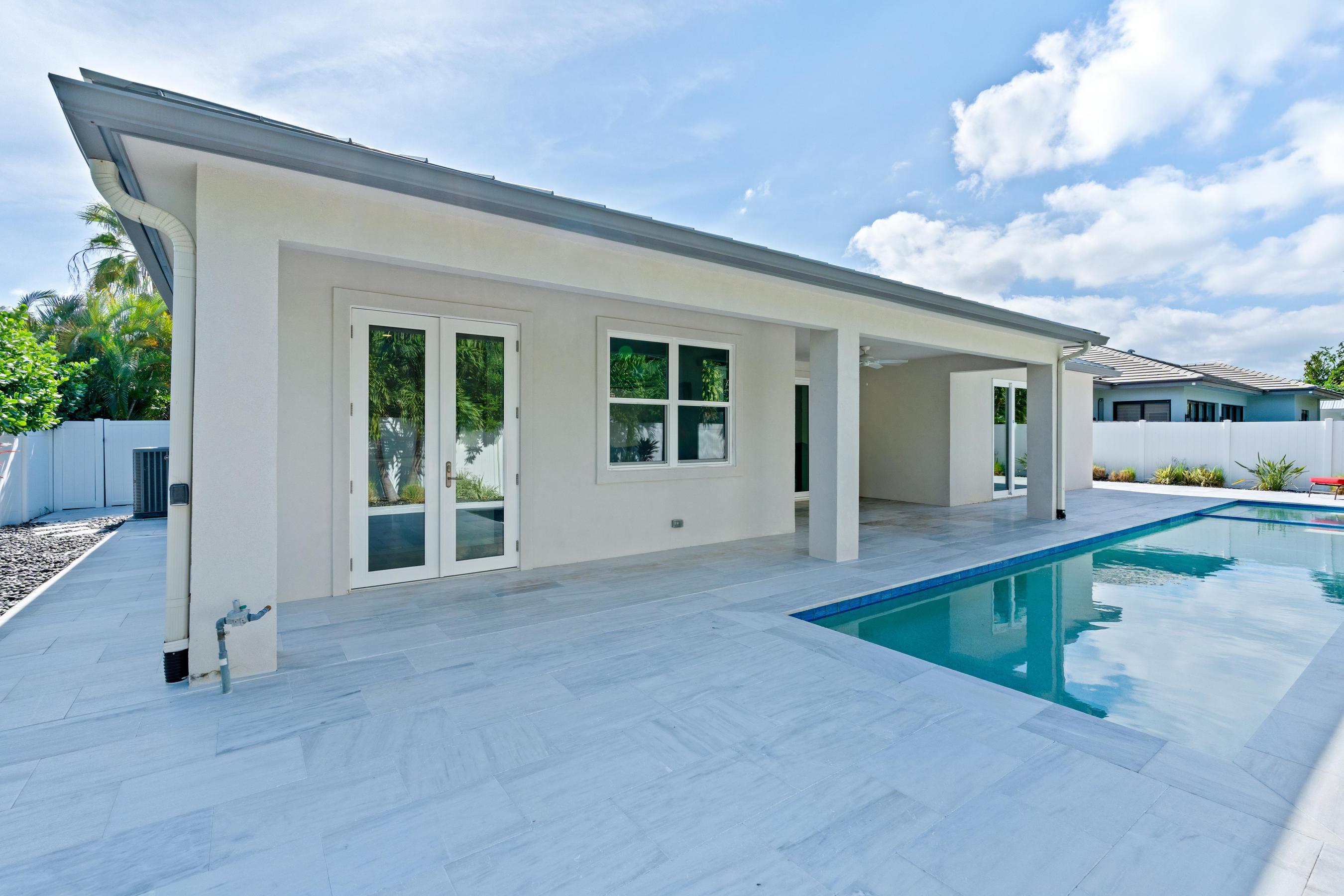 1270 Singer Drive