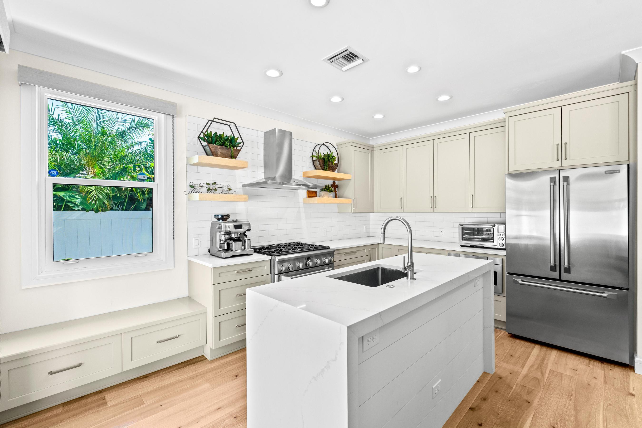 1270 Singer Drive