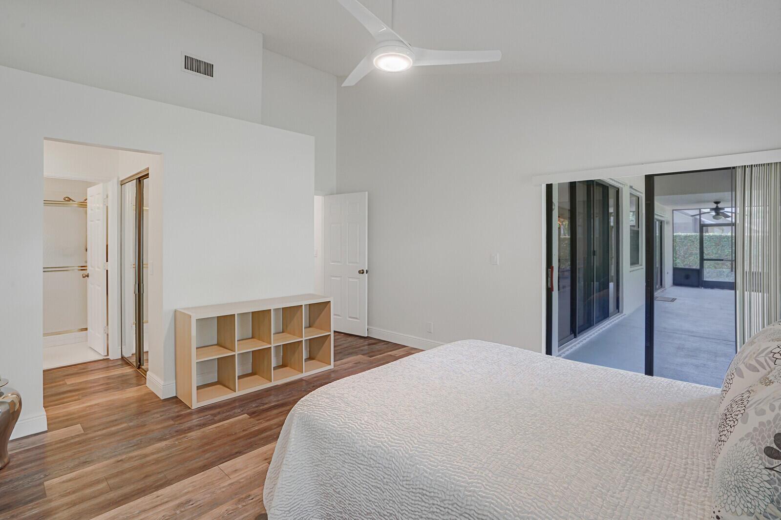 4335 NW 52nd Street