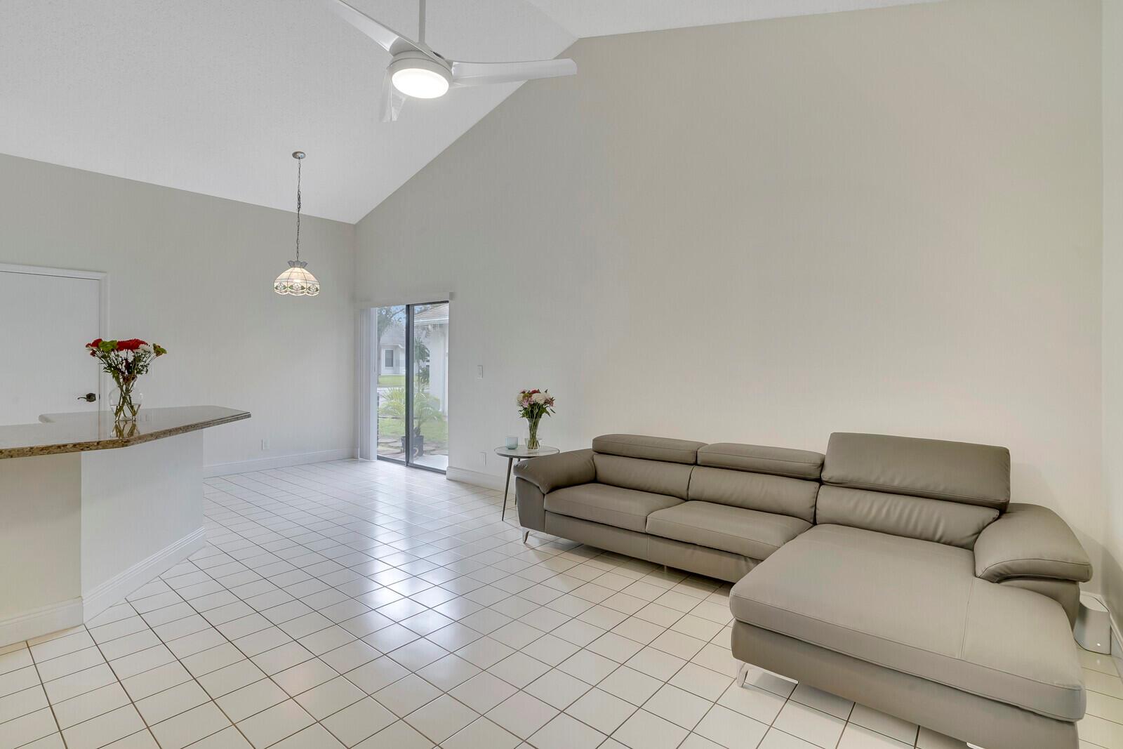 4335 NW 52nd Street