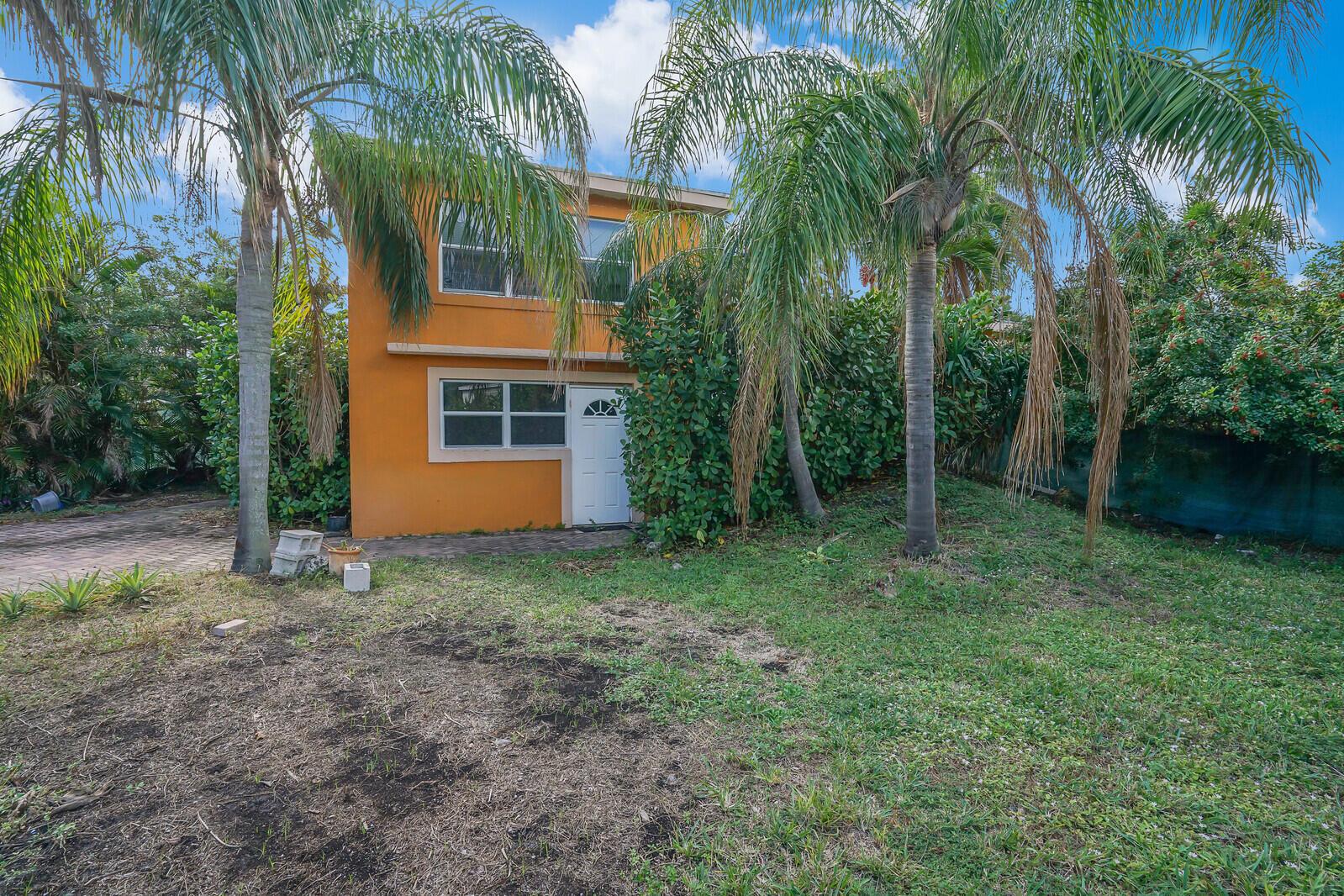 1545 NE 4th Avenue