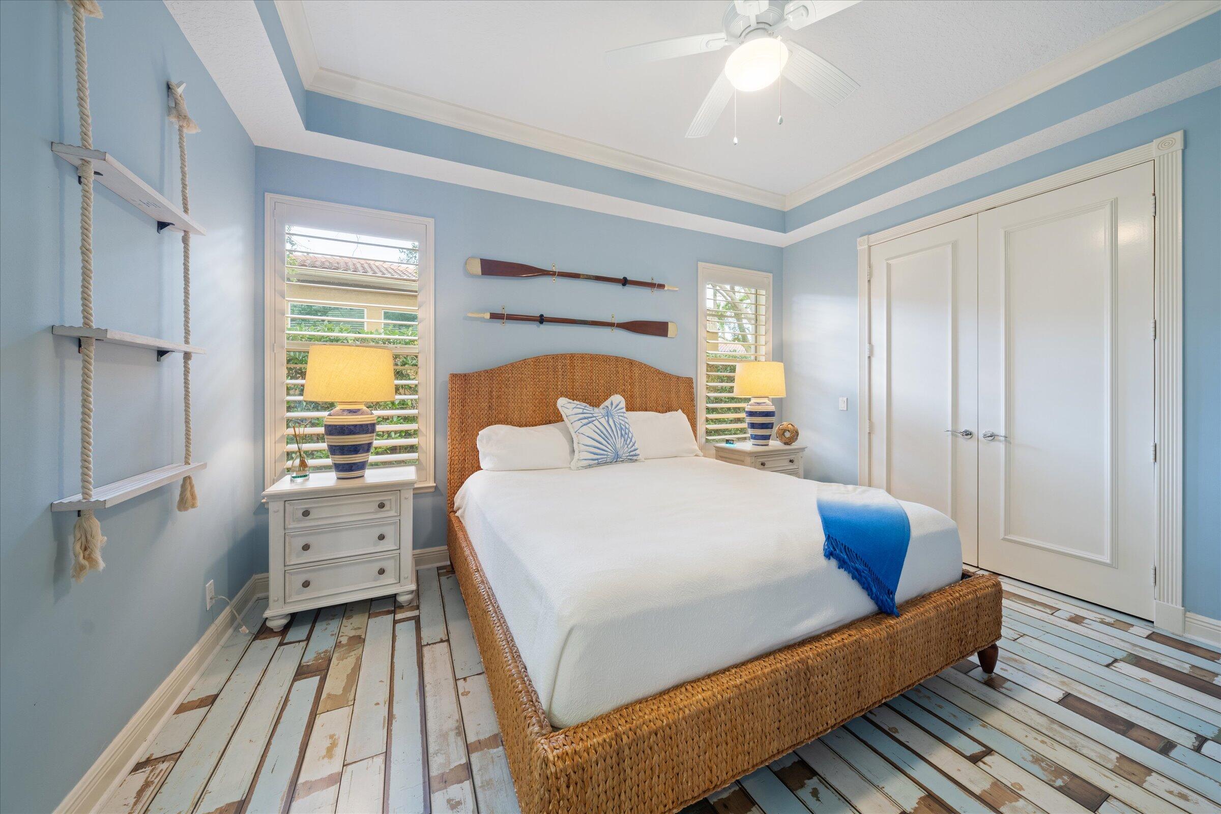 18808 SE Windward Island Lane