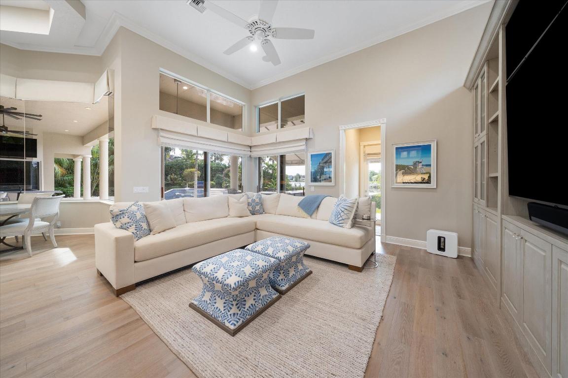 18808 SE Windward Island Lane