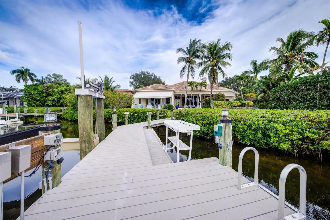 18808 SE Windward Island Lane