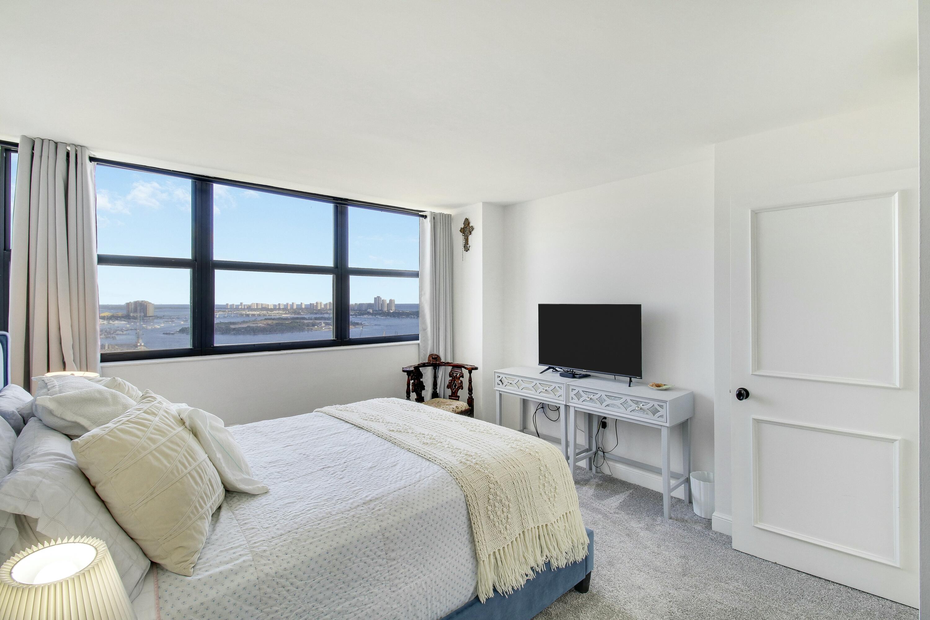 5600 N Flagler Drive Ph 107