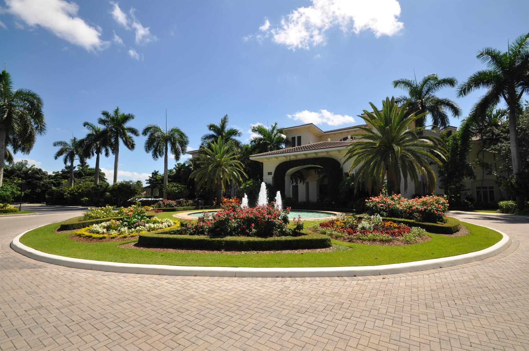 4162 NW Briarcliff Circle