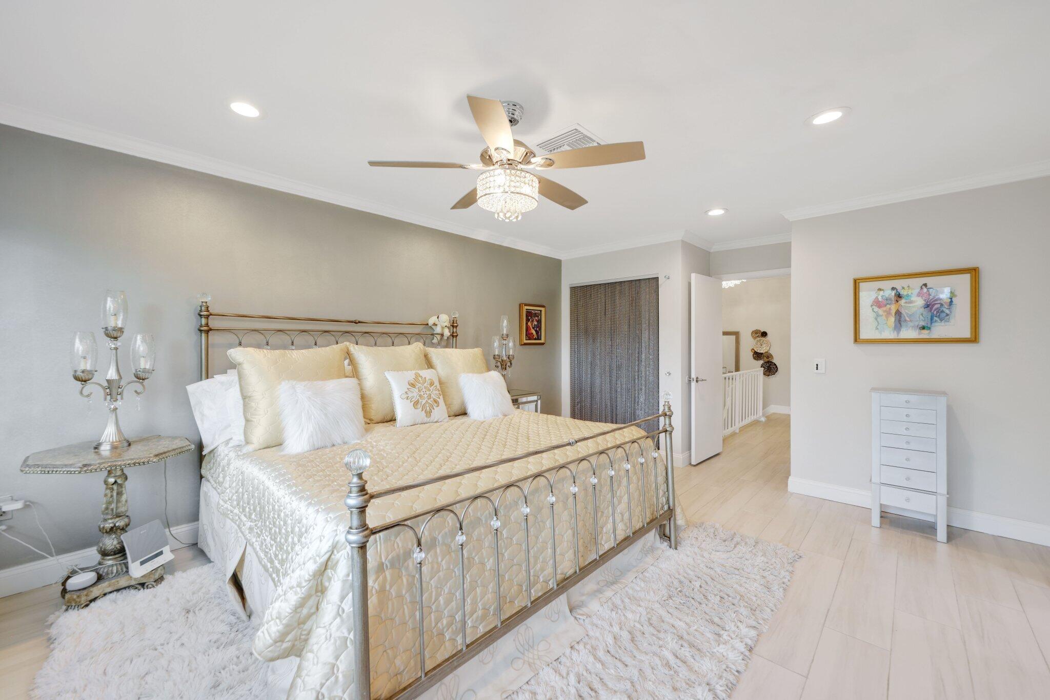 25 Southport Lane C