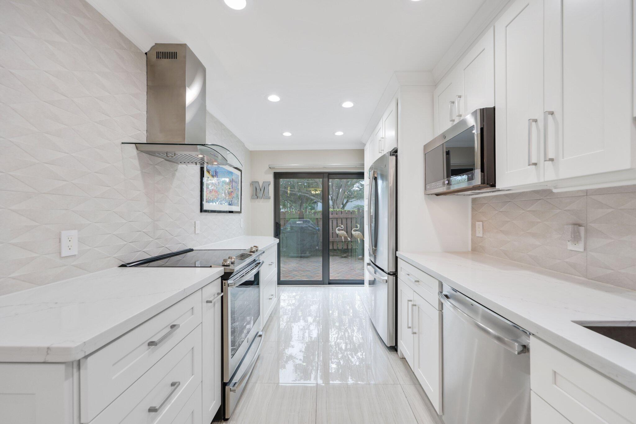 25 Southport Lane C