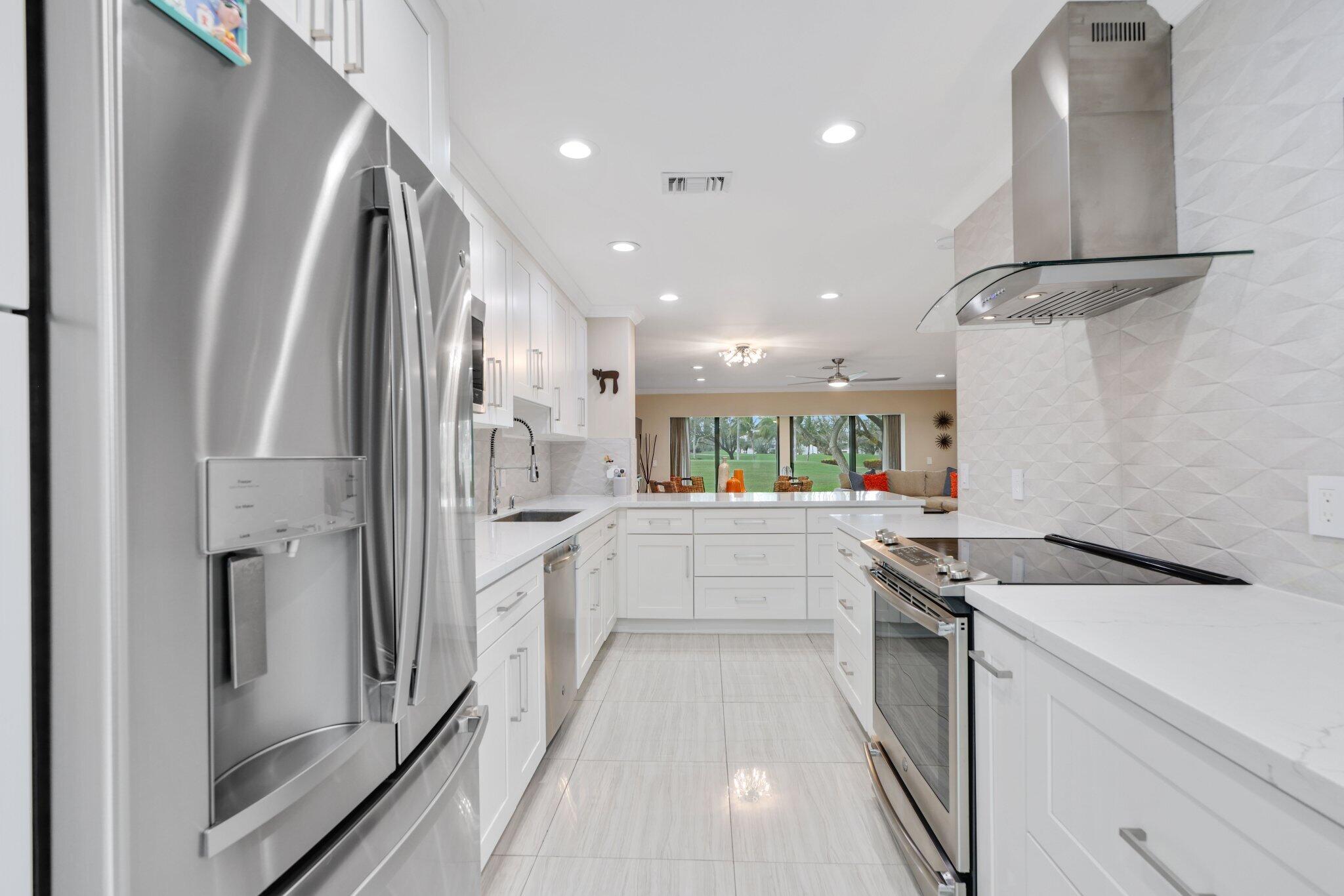 25 Southport Lane C