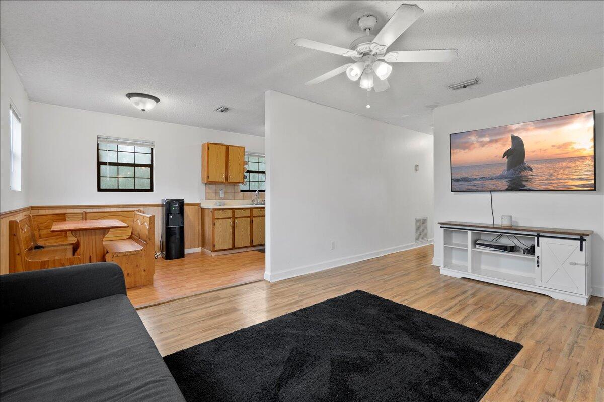 18467 47th Court N