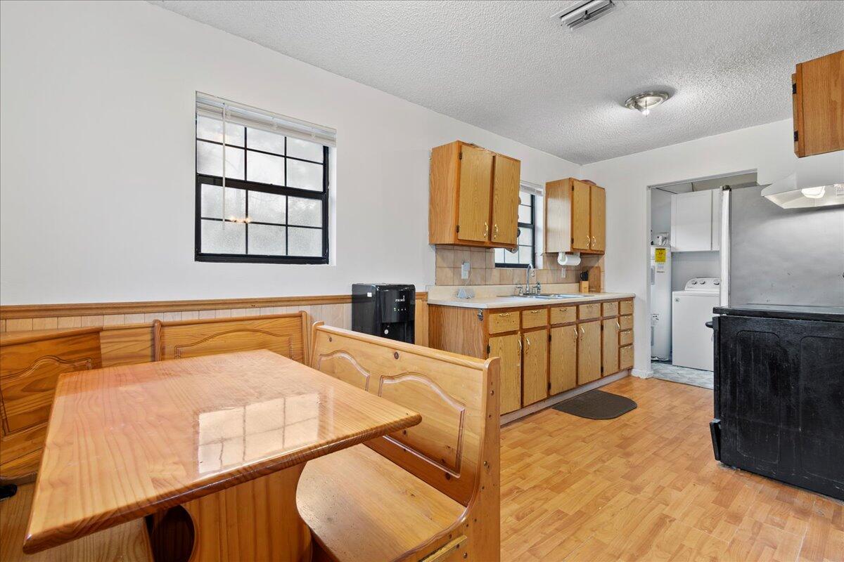 18467 47th Court N