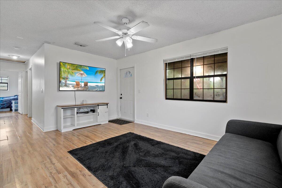 18467 47th Court N