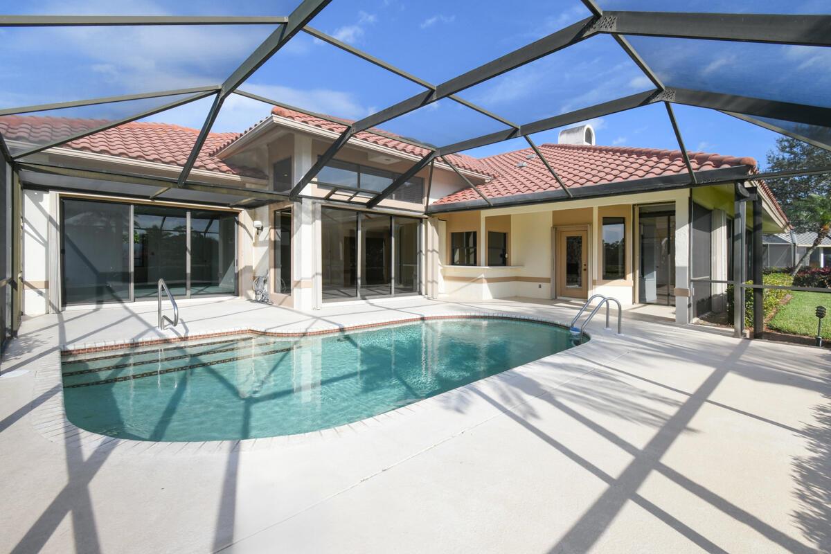 1413 NW Lancewood Terrace
