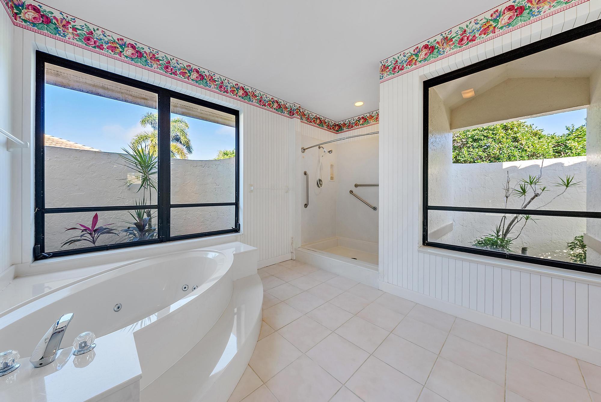 1413 NW Lancewood Terrace