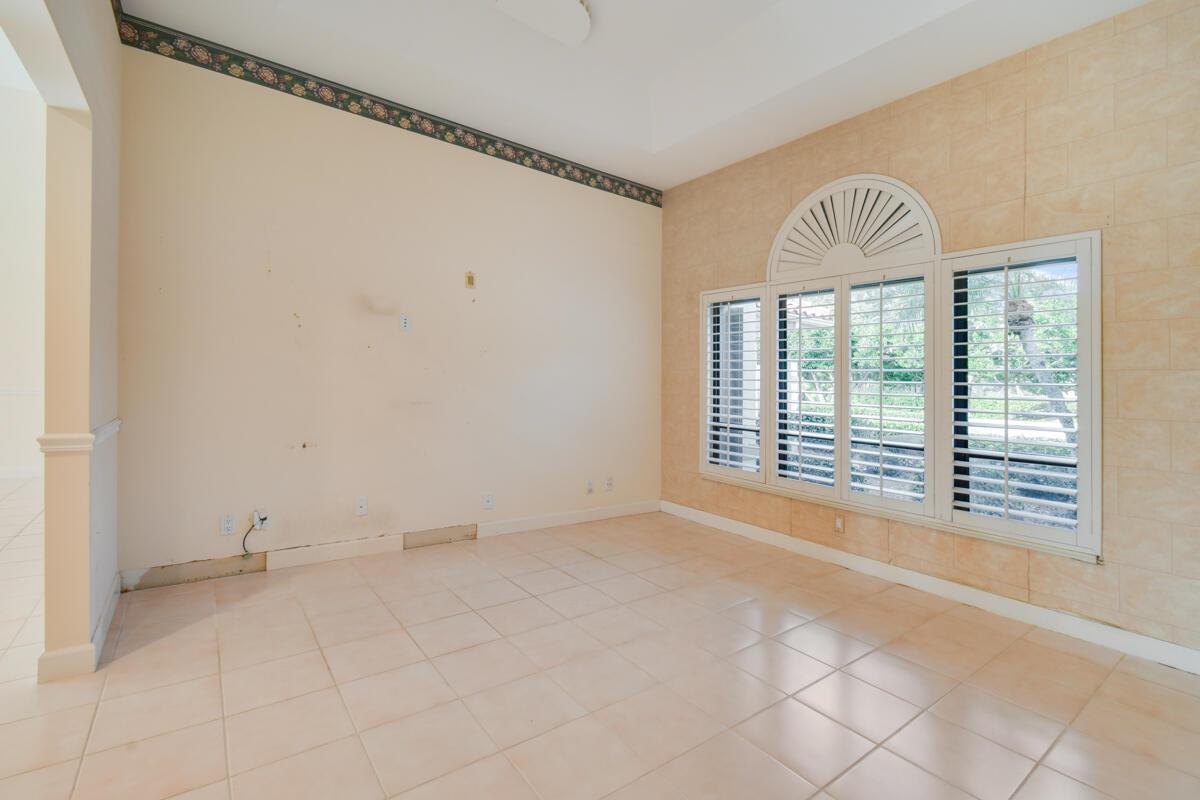 1413 NW Lancewood Terrace