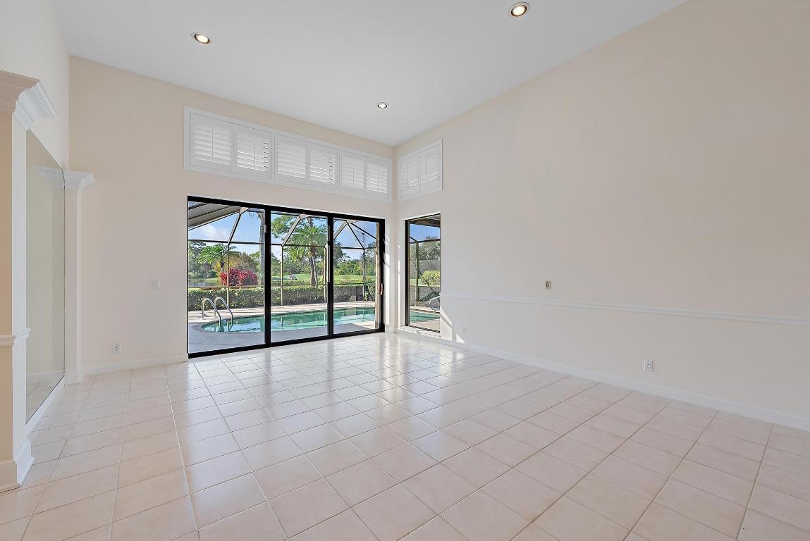 1413 NW Lancewood Terrace