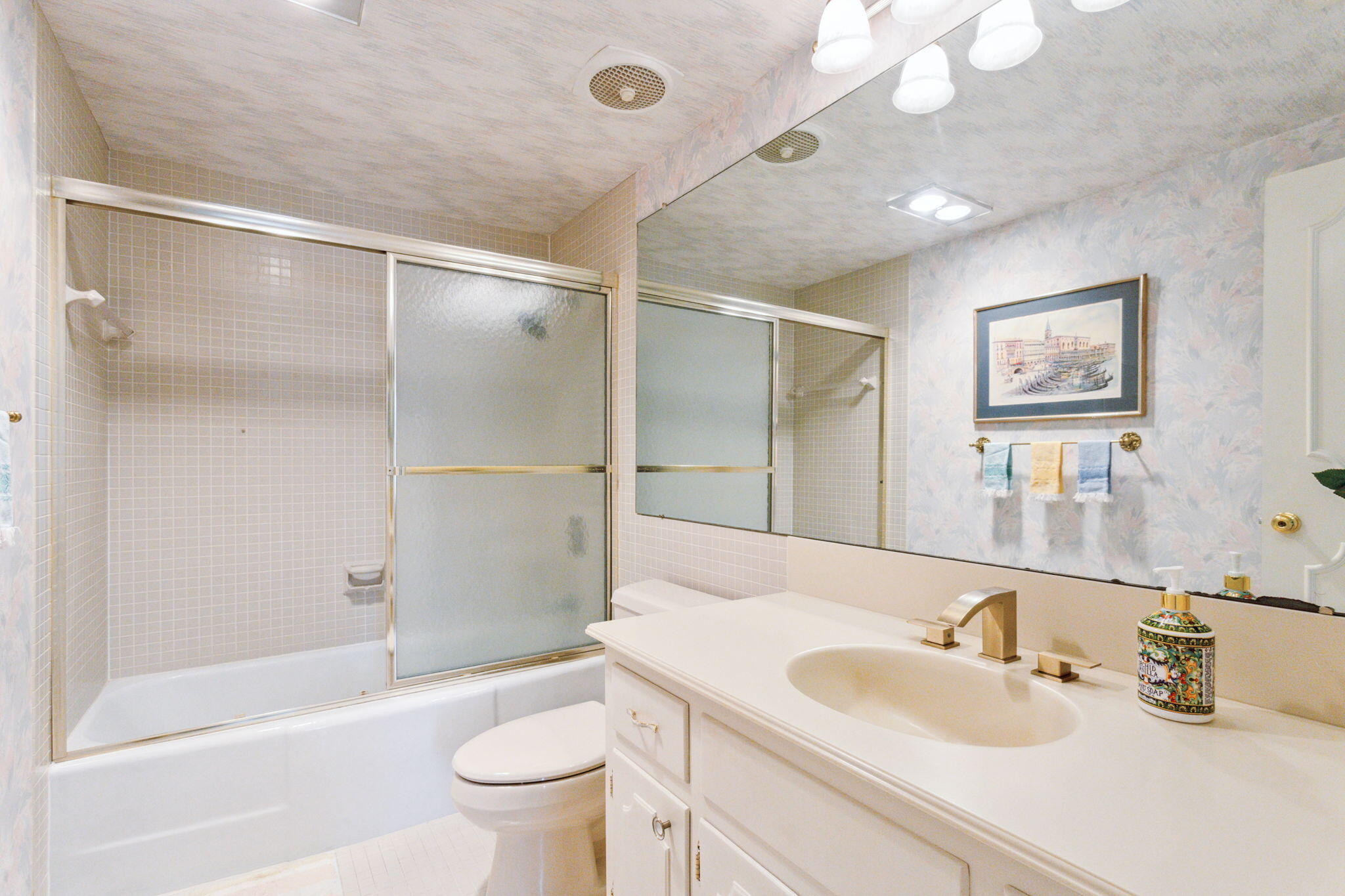 86 Macfarlane Drive 2c