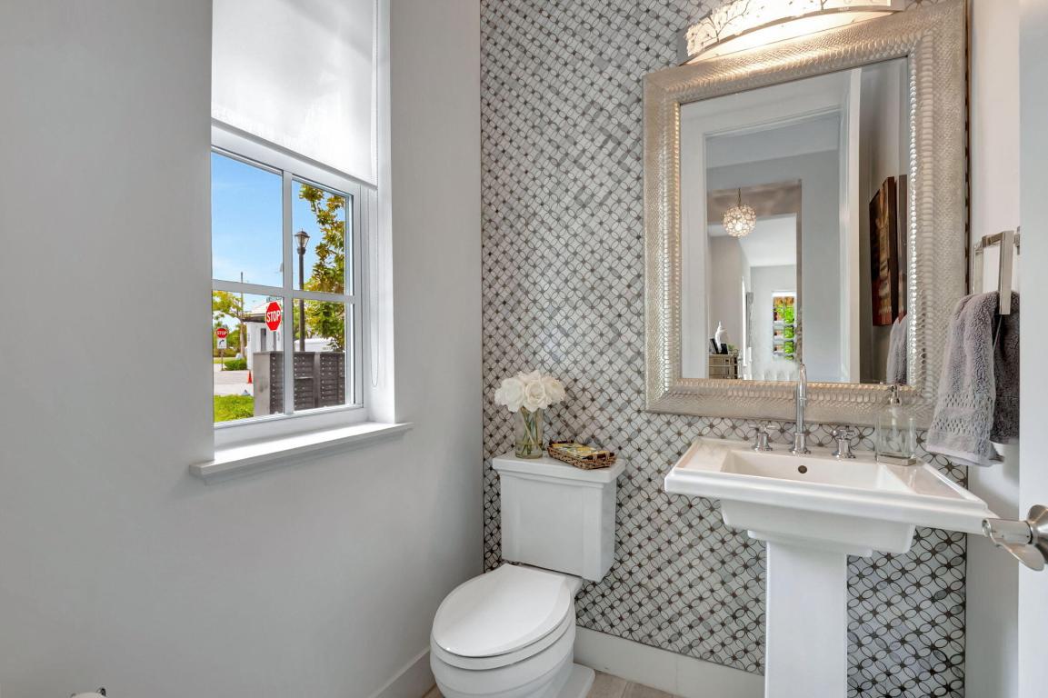 914 St George Boulevard