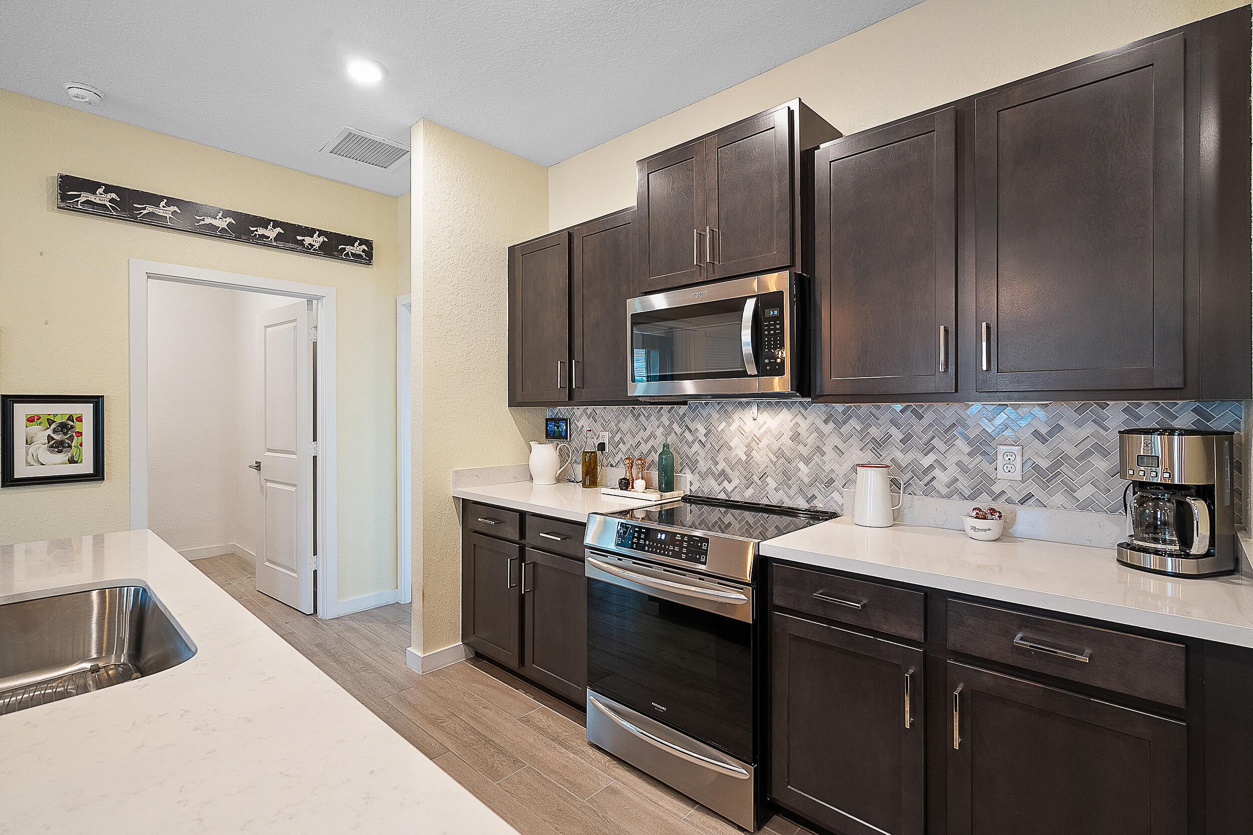 2284 SW Strawberry Terrace