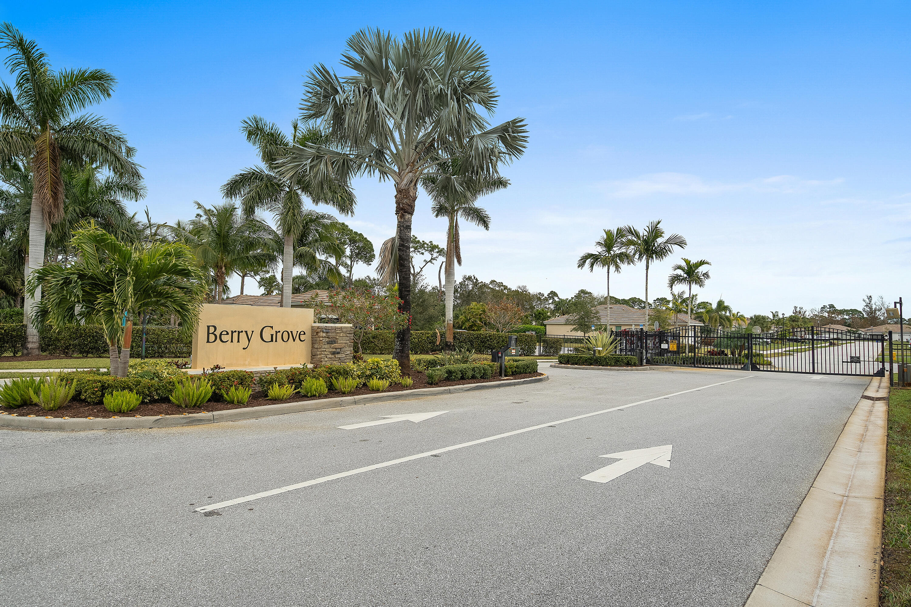 2284 SW Strawberry Terrace