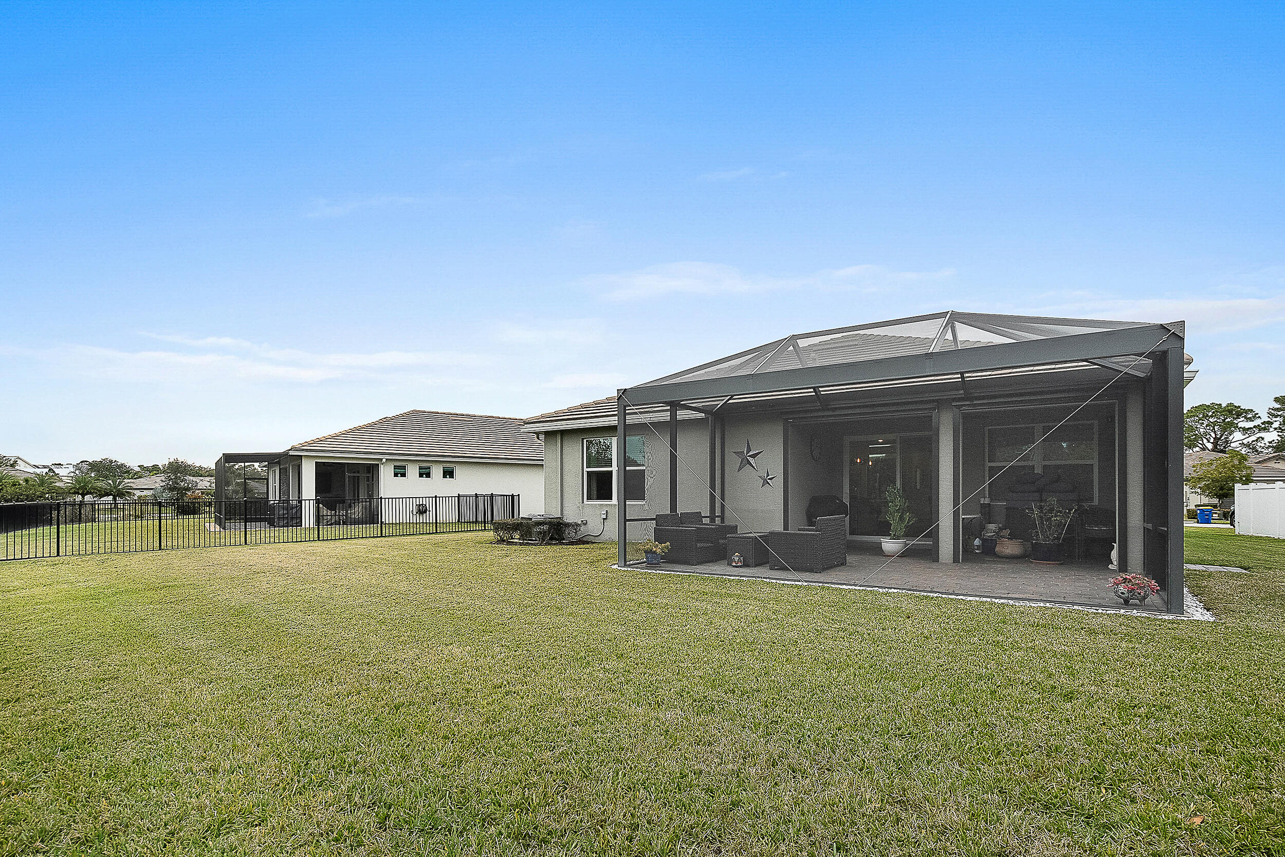 2284 SW Strawberry Terrace