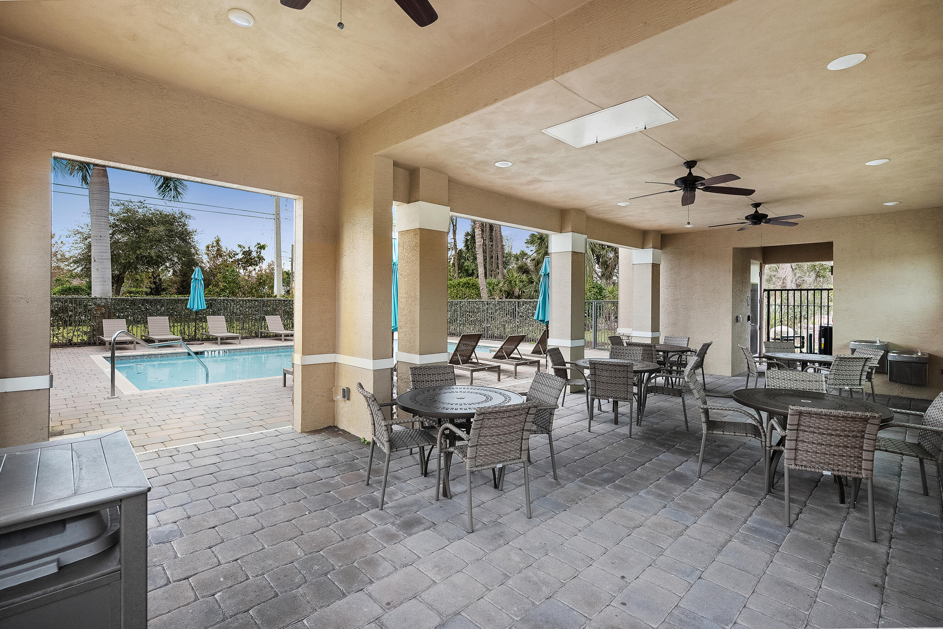 2284 SW Strawberry Terrace