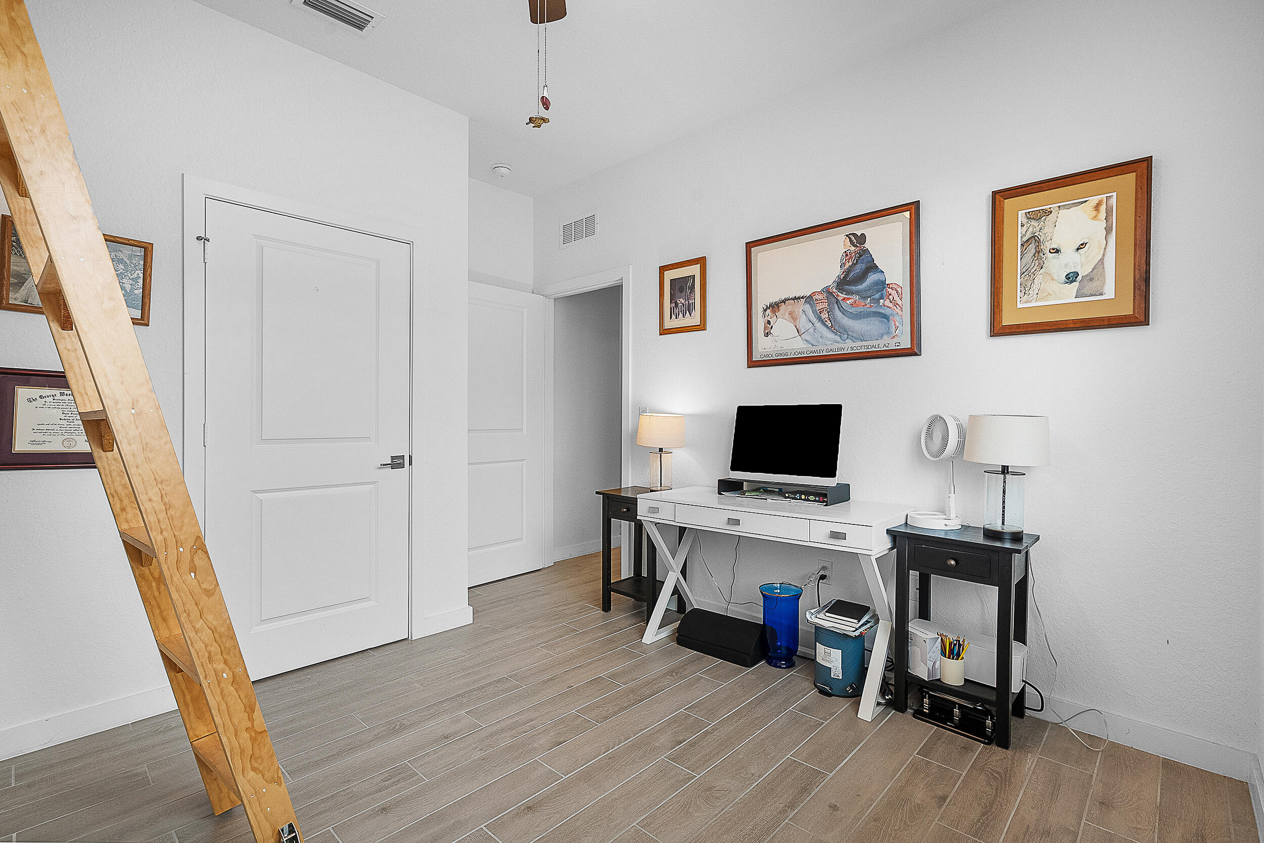 2284 SW Strawberry Terrace