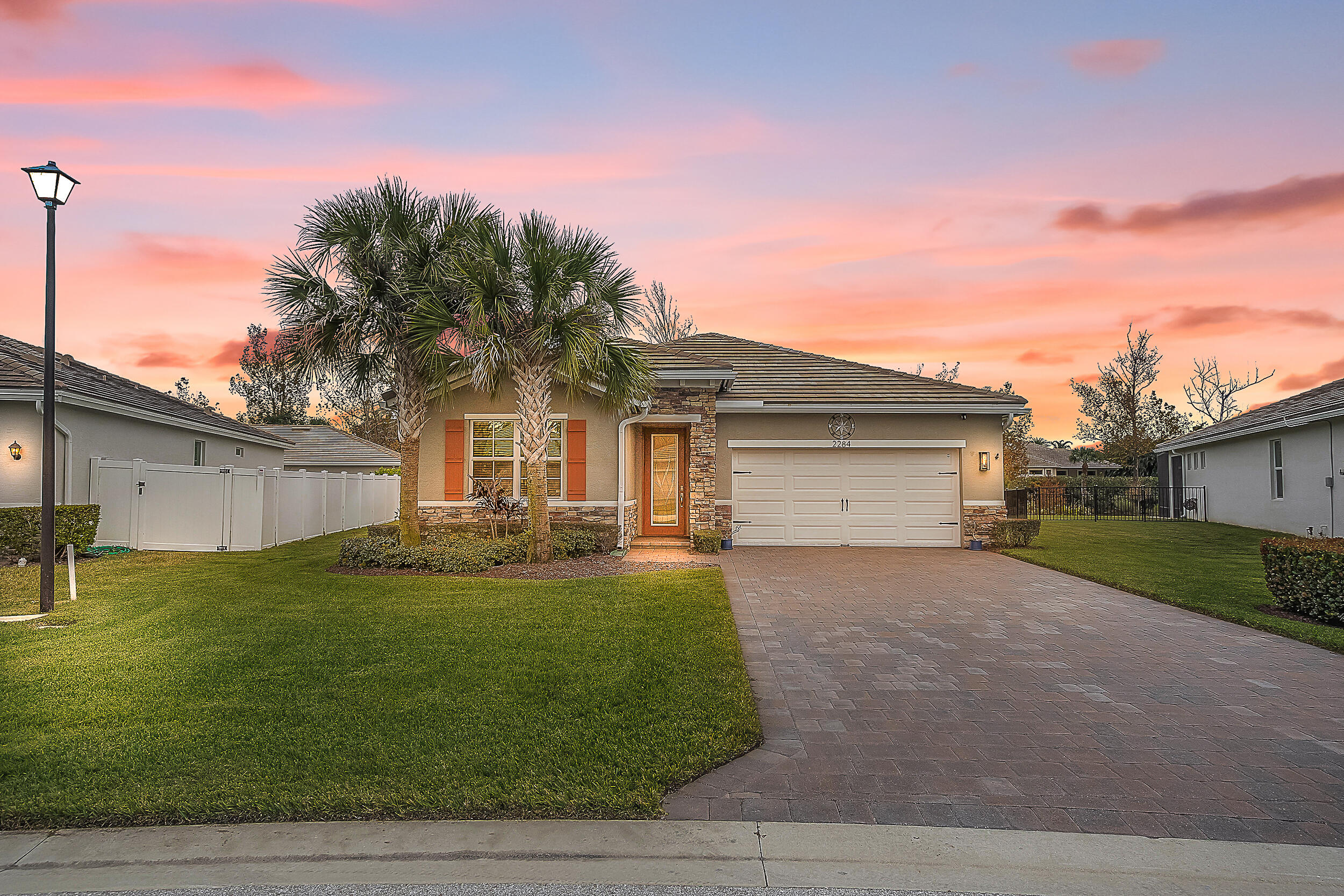 2284 SW Strawberry Terrace