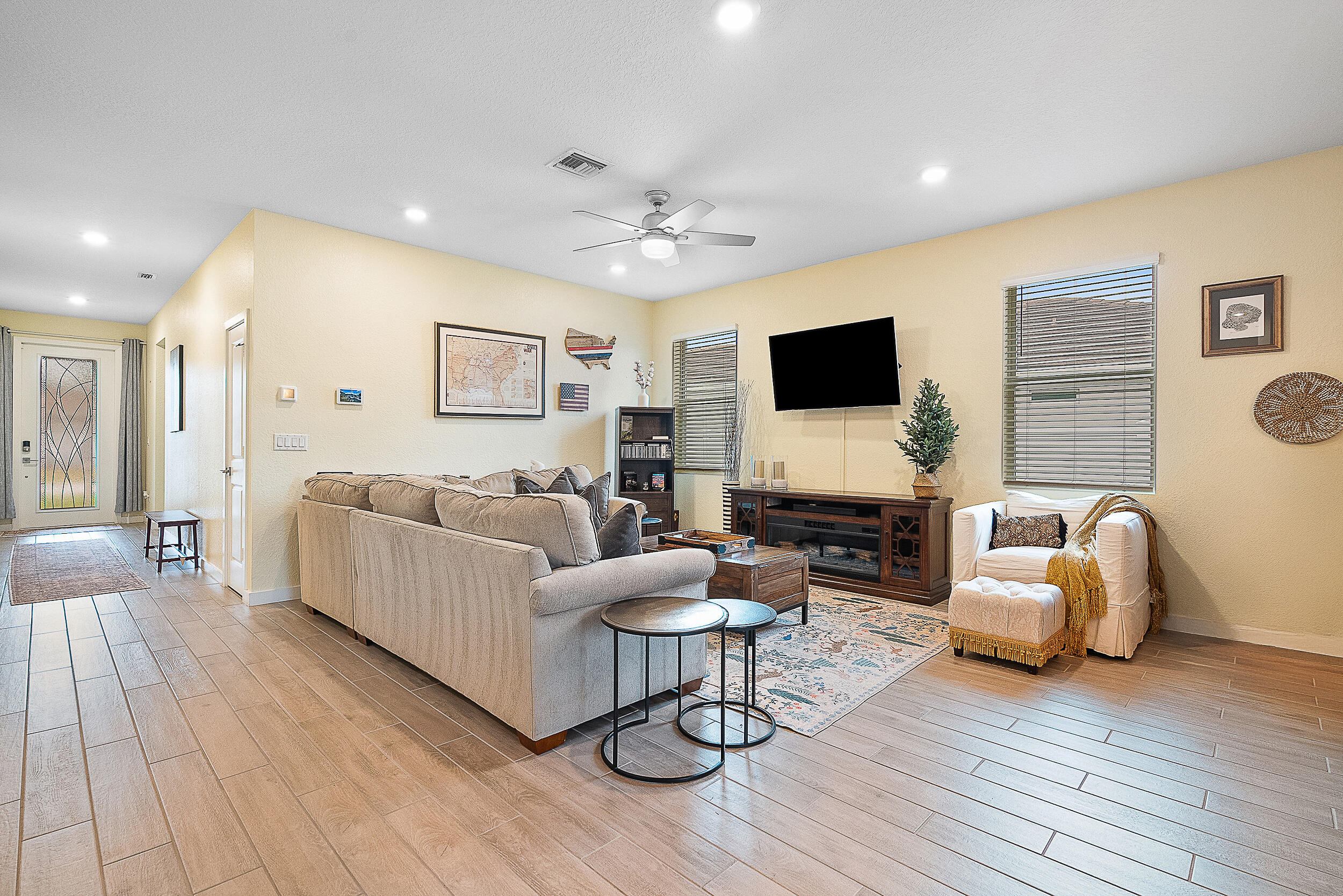 2284 SW Strawberry Terrace