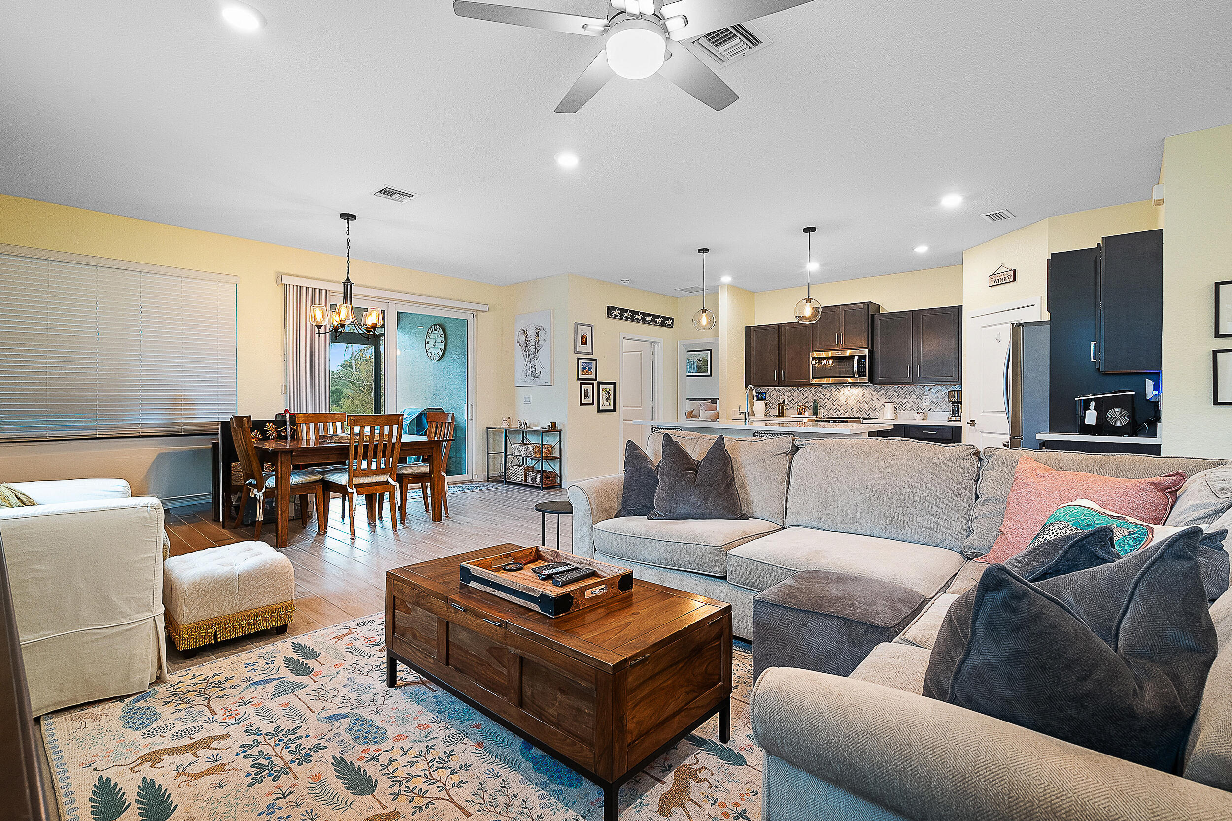 2284 SW Strawberry Terrace