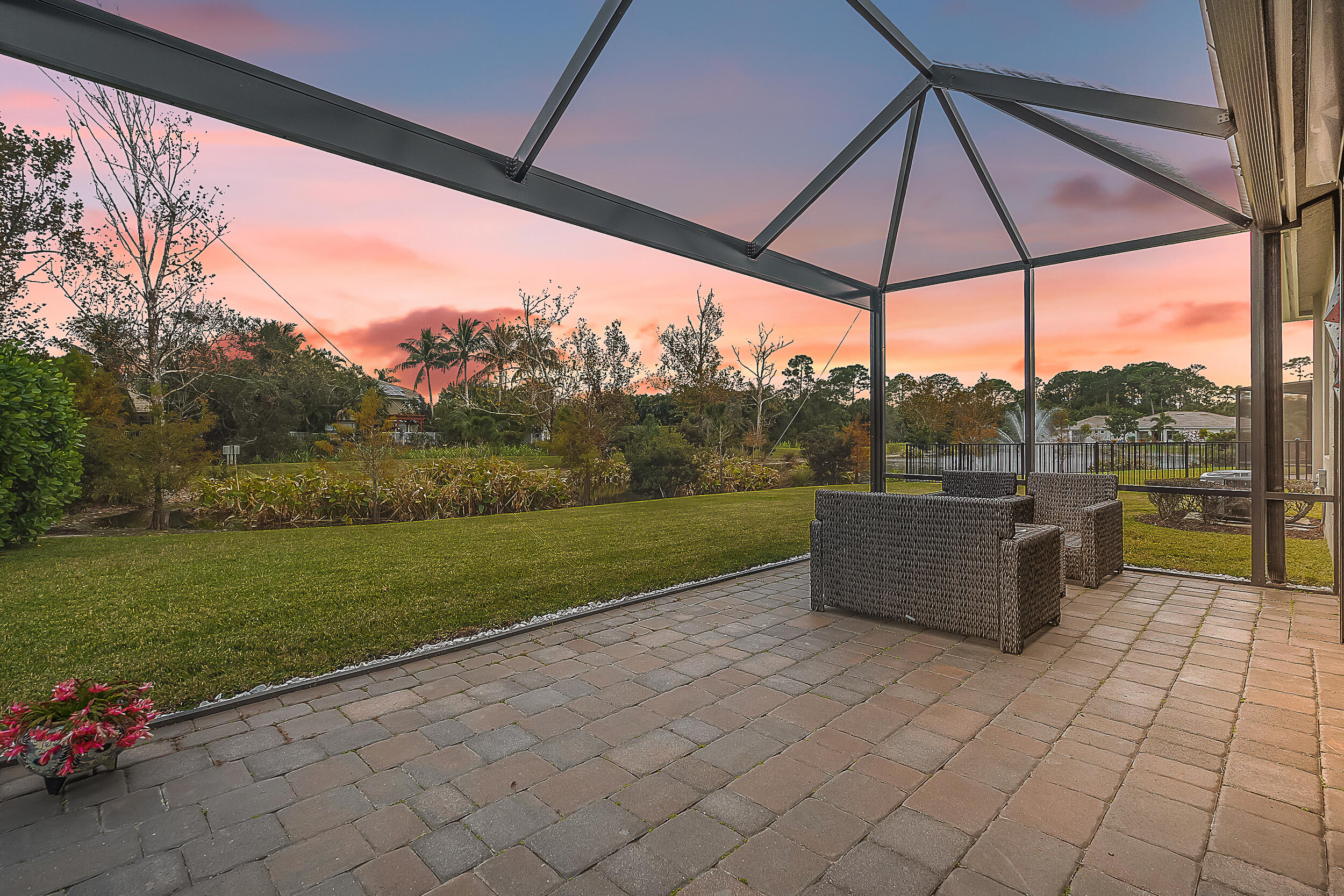 2284 SW Strawberry Terrace