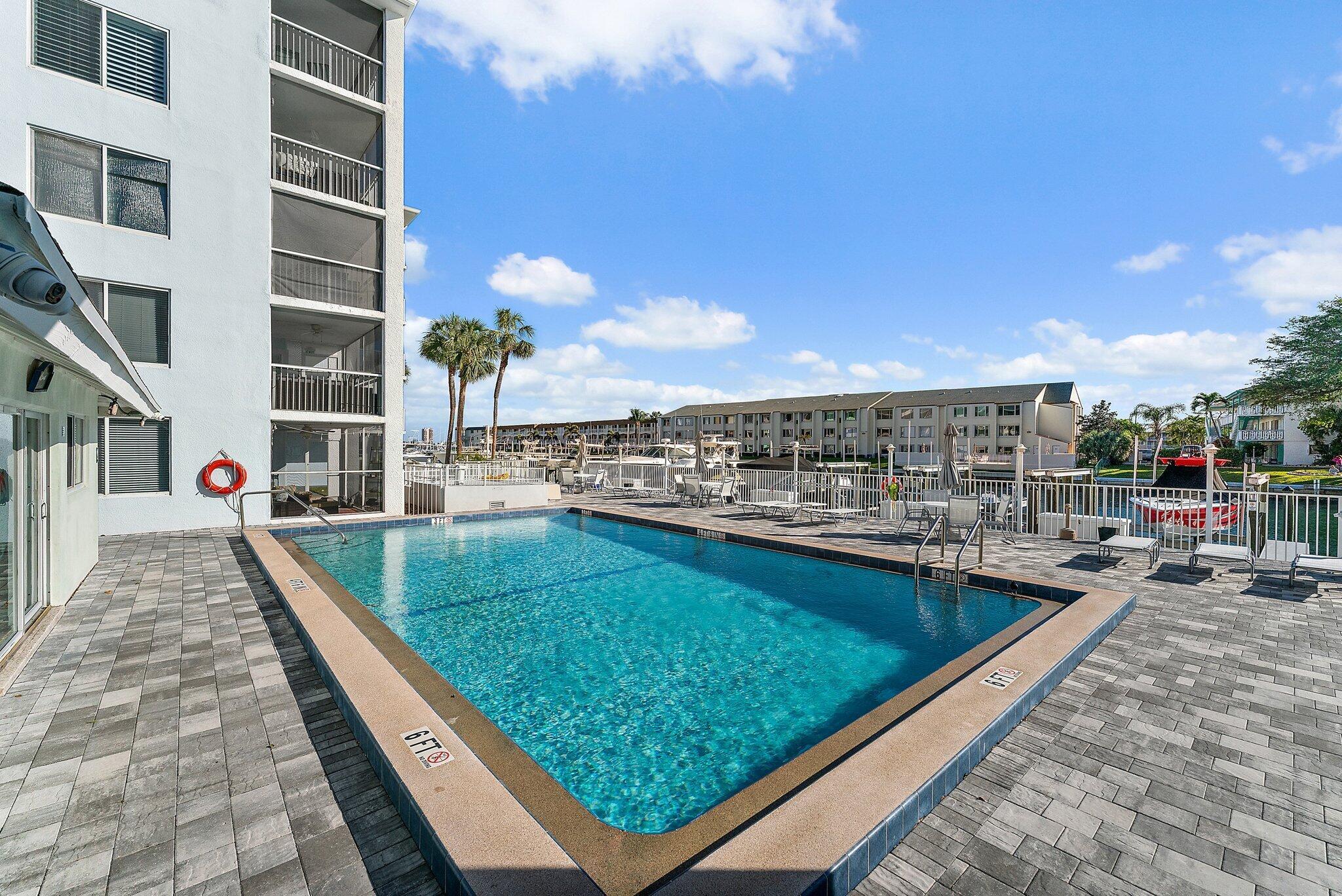 108 Paradise Harbour Boulevard 114